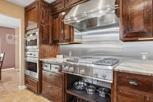 9101 Wallace Avenue NE, Albuquerque, NM 87109