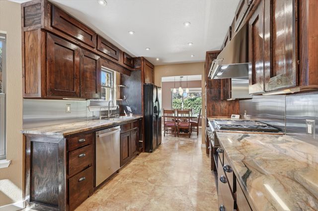 9101 Wallace Avenue NE, Albuquerque, NM 87109