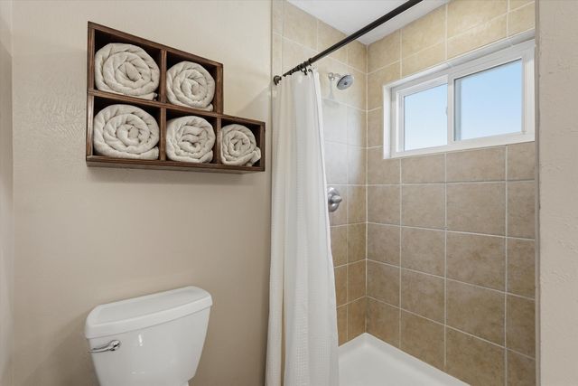 9101 Wallace Avenue NE, Albuquerque, NM 87109