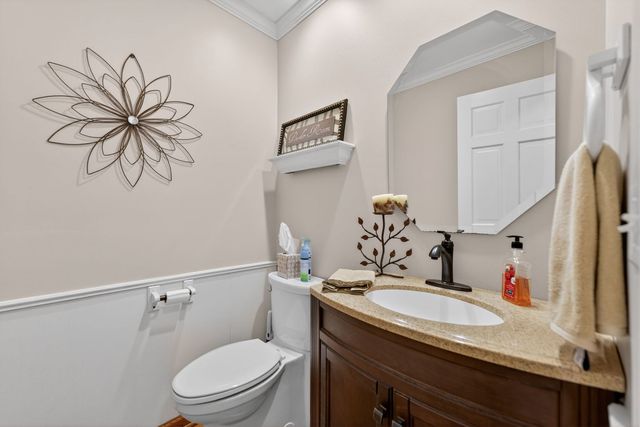 201 Tulip Circle, Island Lake, IL 60042