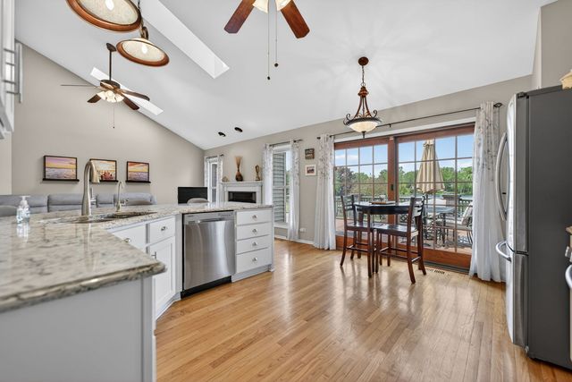 201 Tulip Circle, Island Lake, IL 60042