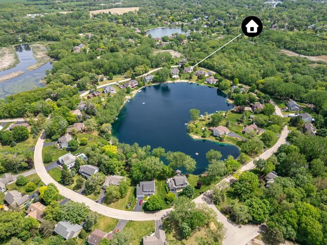 201 Tulip Circle, Island Lake, IL 60042