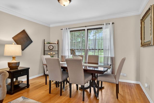 201 Tulip Circle, Island Lake, IL 60042