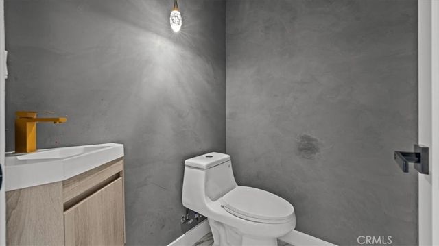 4731 W El Segundo, Hawthorne, CA 90250