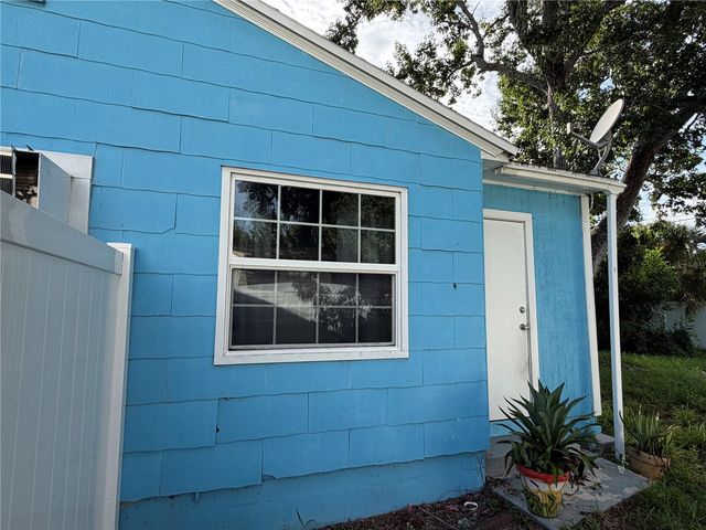 5621 13TH AVENUE S, Gulfport, FL 33707