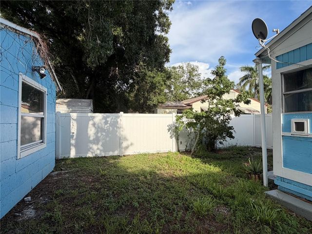 5621 13TH AVENUE S, Gulfport, FL 33707