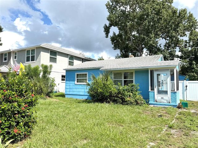 5621 13TH AVENUE S, Gulfport, FL 33707