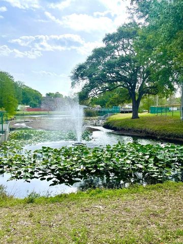 5621 13TH AVENUE S, Gulfport, FL 33707