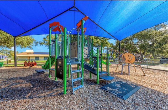 5621 13TH AVENUE S, Gulfport, FL 33707