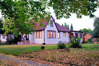4020 Lake Road Avenue, Robbinsdale, MN 55422