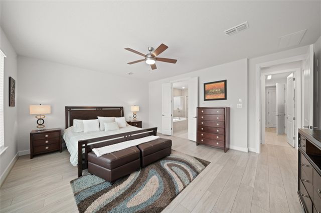 4702 Llano Loop, Sugar Land, TX 77479