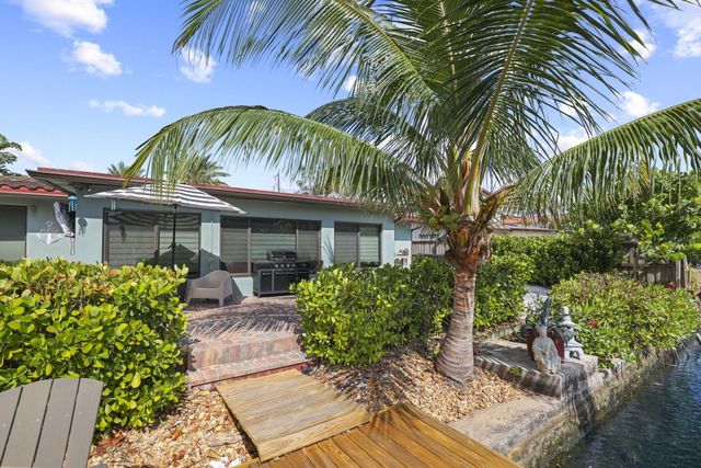 2332 NE 17th Terrace, Wilton Manors, FL 33305