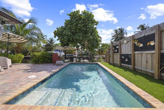2332 NE 17th Terrace, Wilton Manors, FL 33305