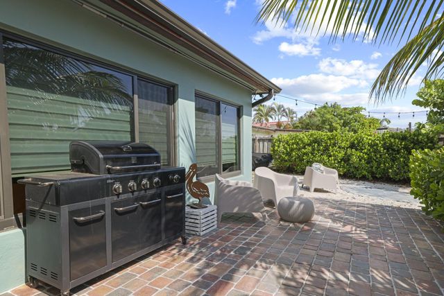 2332 NE 17th Terrace, Wilton Manors, FL 33305