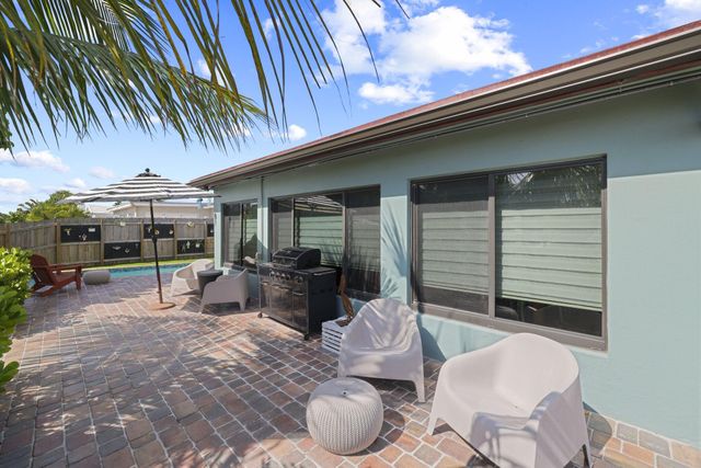 2332 NE 17th Terrace, Wilton Manors, FL 33305