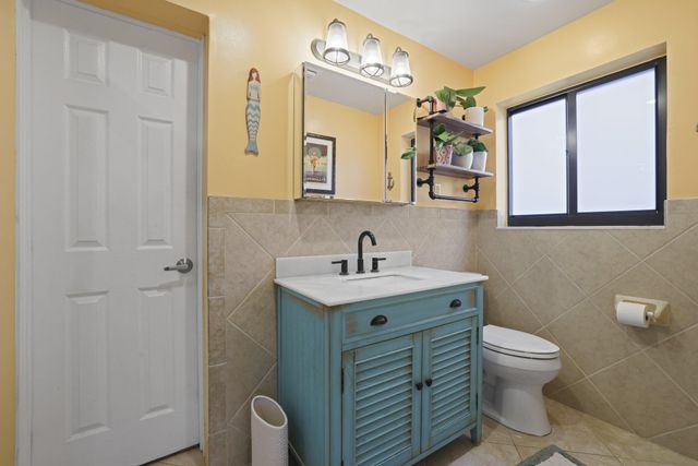 2332 NE 17th Terrace, Wilton Manors, FL 33305