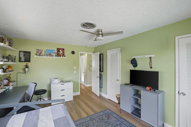 2332 NE 17th Terrace, Wilton Manors, FL 33305
