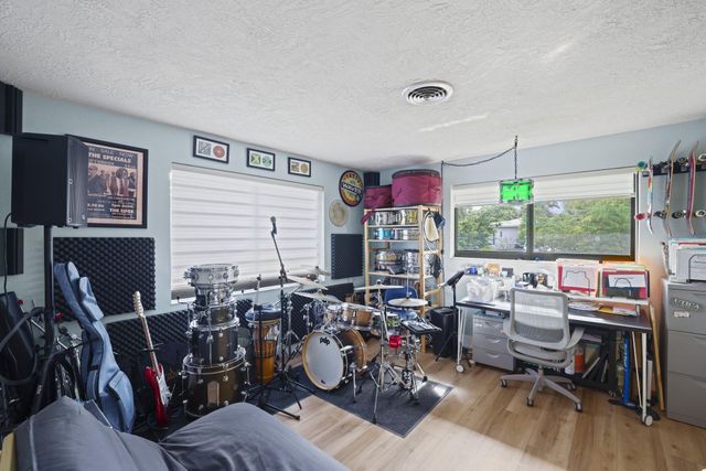 2332 NE 17th Terrace, Wilton Manors, FL 33305