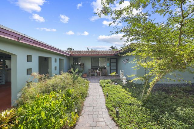 2332 NE 17th Terrace, Wilton Manors, FL 33305