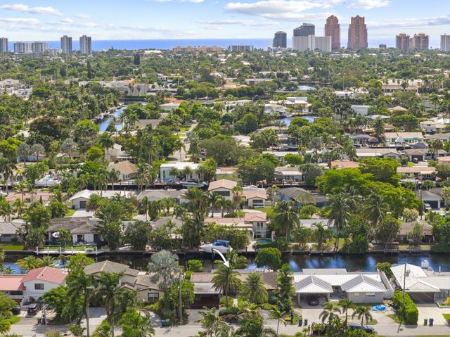 2332 NE 17th Terrace, Wilton Manors, FL 33305