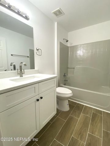 11565 WHISPERINGBROOK Lane, Jacksonville, FL 32218