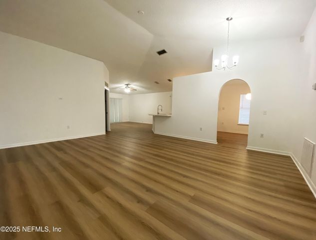11565 WHISPERINGBROOK Lane, Jacksonville, FL 32218
