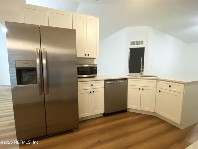 11565 WHISPERINGBROOK Lane, Jacksonville, FL 32218