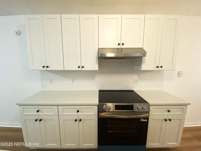 11565 WHISPERINGBROOK Lane, Jacksonville, FL 32218