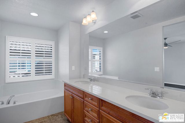 607 Calle Vibrante, Palm Desert, CA 92211