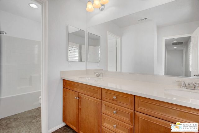 607 Calle Vibrante, Palm Desert, CA 92211