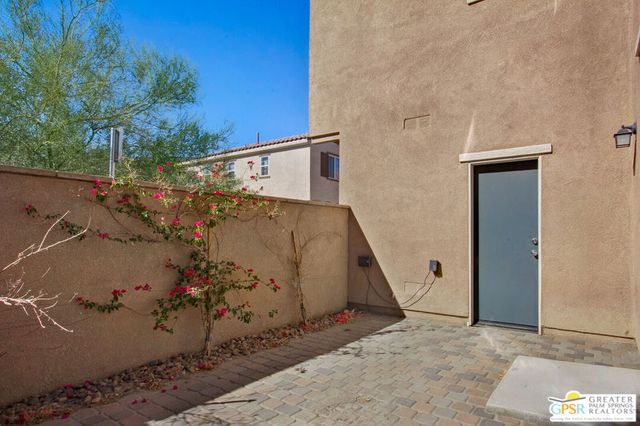 607 Calle Vibrante, Palm Desert, CA 92211