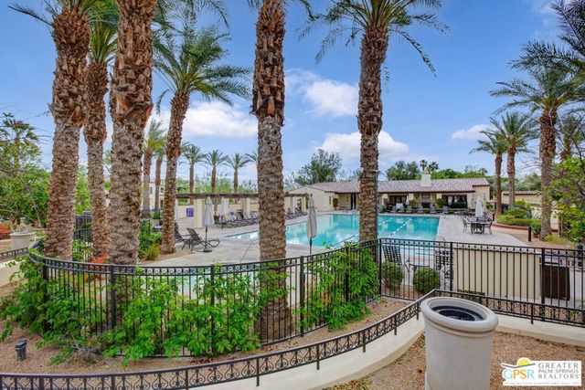 607 Calle Vibrante, Palm Desert, CA 92211