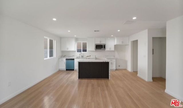 552 W 99th Street, Los Angeles, CA 90044