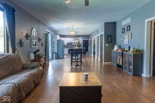 2225 Marina Court, Greenwood, IN 46143