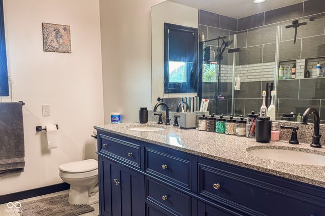 2225 Marina Court, Greenwood, IN 46143