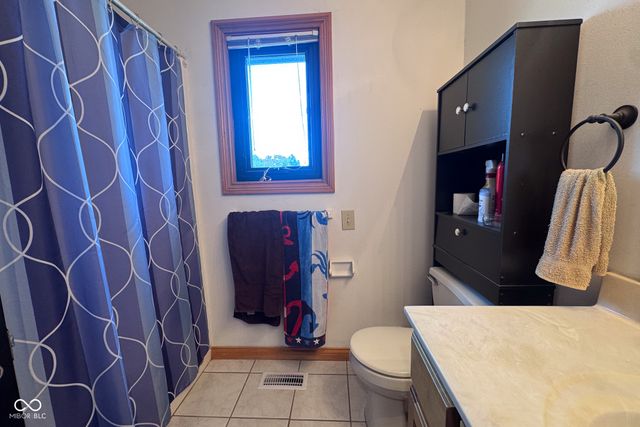 2225 Marina Court, Greenwood, IN 46143