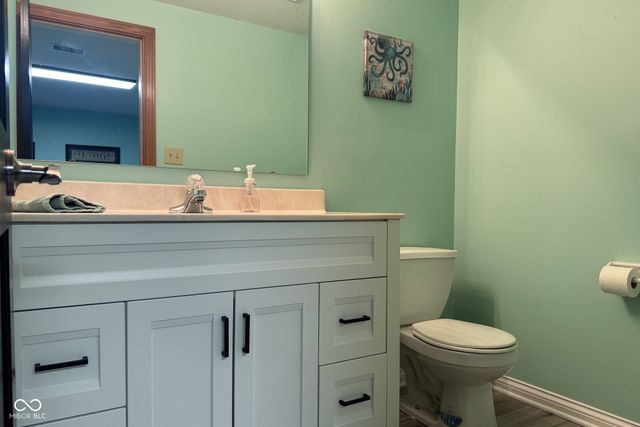 2225 Marina Court, Greenwood, IN 46143