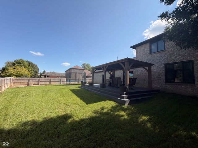 2225 Marina Court, Greenwood, IN 46143