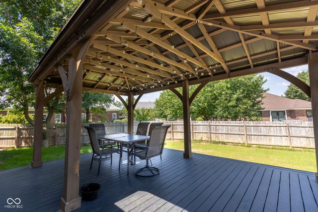 2225 Marina Court, Greenwood, IN 46143