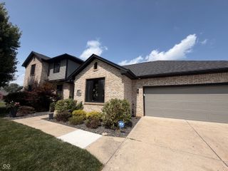 2225 Marina Court, Greenwood, IN 46143