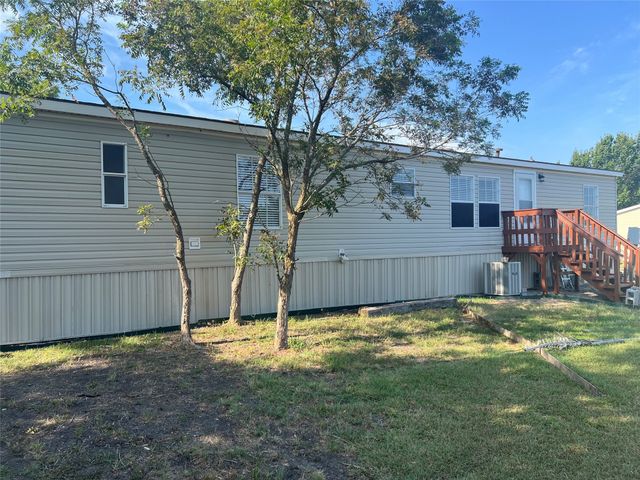 2512 County Road 600, Farmersville, TX 75442