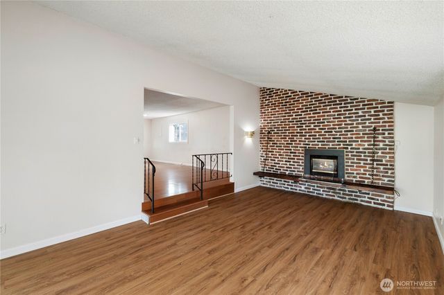 2877 Clare Ave, Bremerton, WA 98310