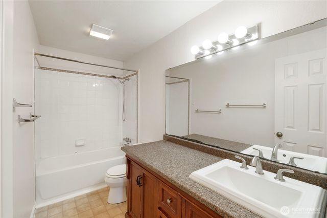 2877 Clare Ave, Bremerton, WA 98310