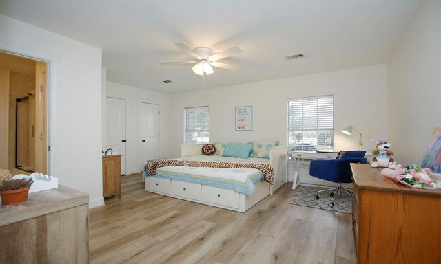 502 Weisinger Drive, Magnolia, TX 77354