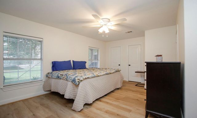 502 Weisinger Drive, Magnolia, TX 77354