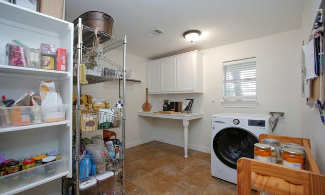 502 Weisinger Drive, Magnolia, TX 77354