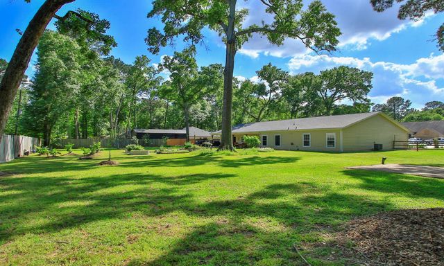 502 Weisinger Drive, Magnolia, TX 77354