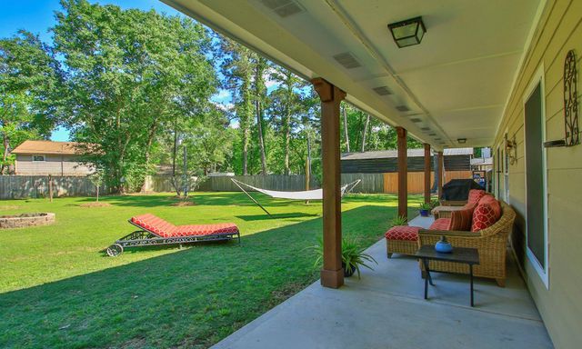 502 Weisinger Drive, Magnolia, TX 77354