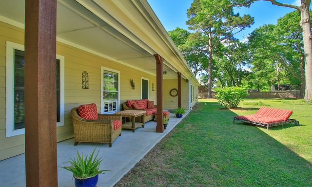 502 Weisinger Drive, Magnolia, TX 77354