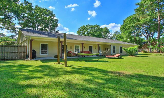502 Weisinger Drive, Magnolia, TX 77354